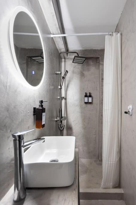 New City Studio In Thessaloníki Luaran gambar
